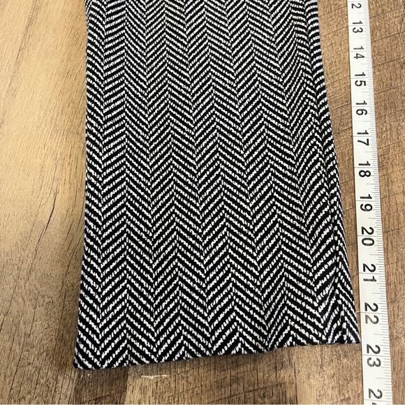 Chico's Black White Chevron Pattern Crop Pants Knit Pull On Elastic Size 3 Ankle - Picture 8 of 9